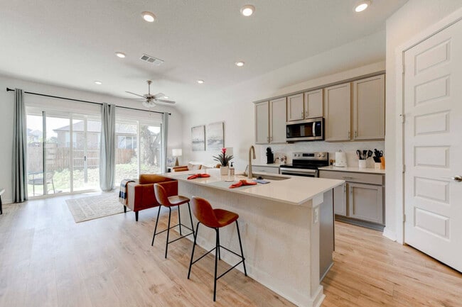 Building Photo - 11321 Patera St