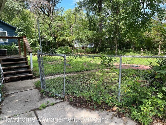 Building Photo - 2 br, 1 bath House - 102 West Boulevard, N...