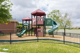 Building Photo - 18215 Amalfi Coast Dr