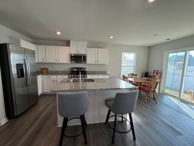 Building Photo - 4 Bedroom Modern Home in York County