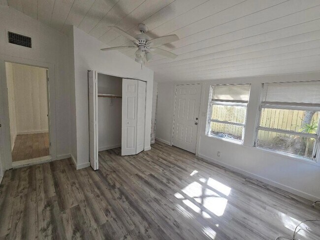 Foto del edificio - 301 S 7th St