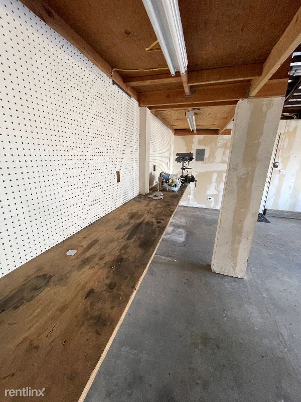 Building Photo - 2 br, 1 bath Townhome - 2894 David Ave