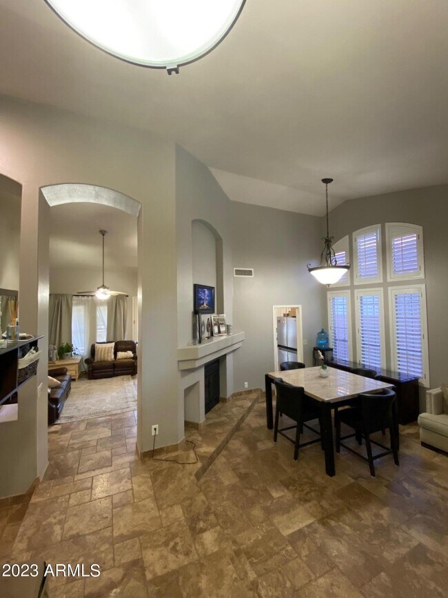 Foto del edificio - 4228 E Rancho Caliente Dr