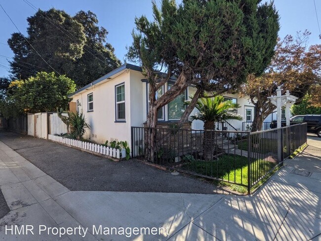 Building Photo - 2 br, 1 bath House - 1020 N. Hamilton Blvd
