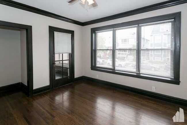 Building Photo - 3827 N Drake Ave