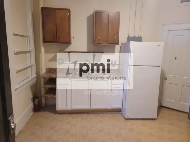 Foto del edificio - 601 Monroe Ave