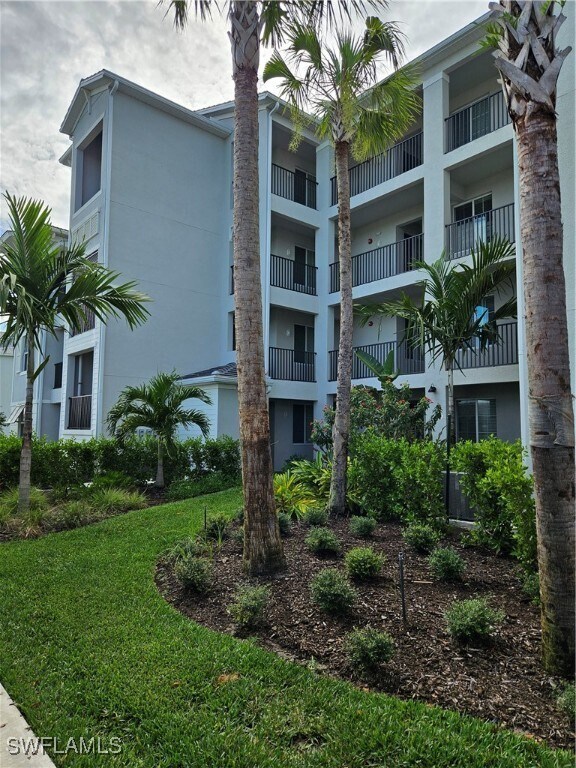 Foto del edificio - 6046 National Blvd