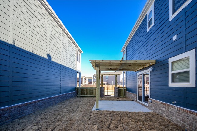 Photo - 641 N Keats Dr House