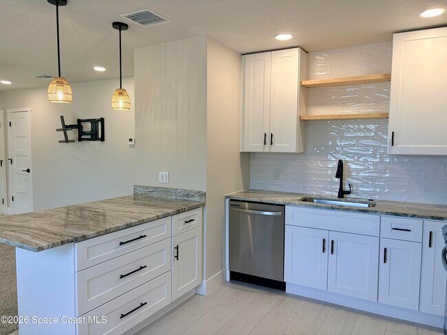Foto del edificio - 909 S Colonial Ct