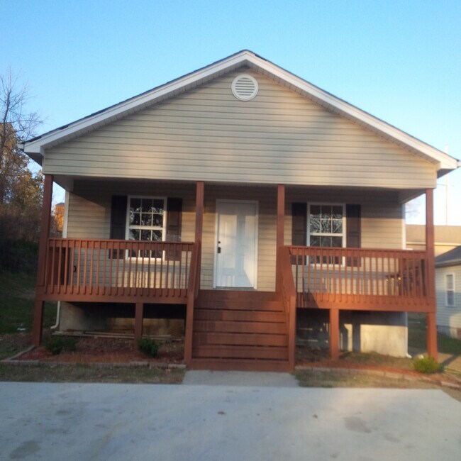 Building Photo - 3531 Rogers Rd