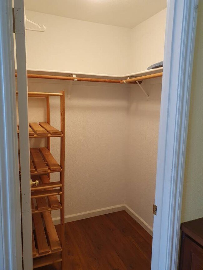 Foto del edificio - 2876 Falcon Ct