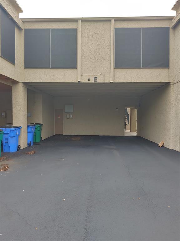 Building Photo - 5802 Circulo Dr