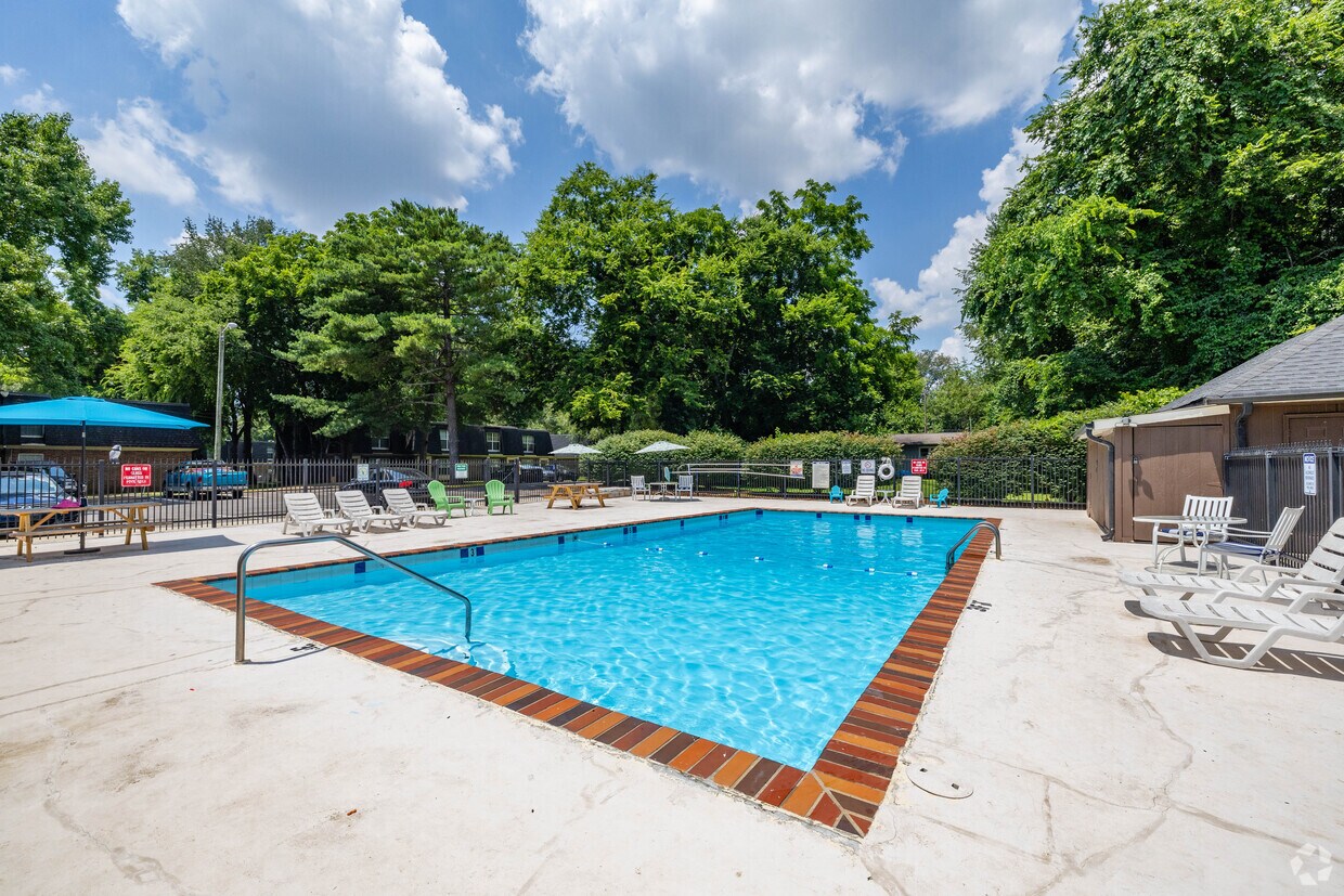 Foto principal - Wind Crest Apartments & Townhomes