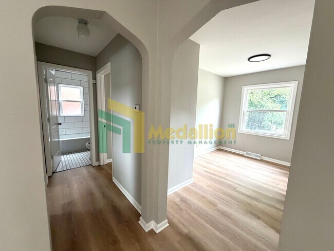 Foto del edificio - 12917 S Emerald Ave