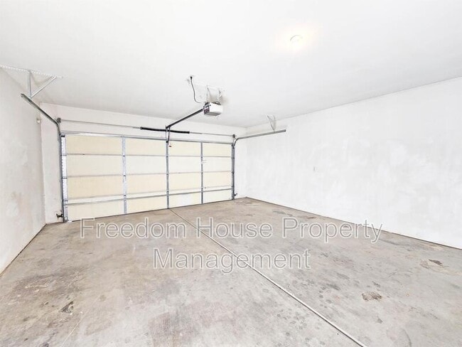 Building Photo - 1430 Star Rd