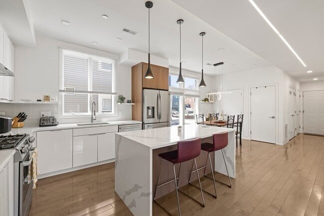 Foto del edificio - 86 Fremont St