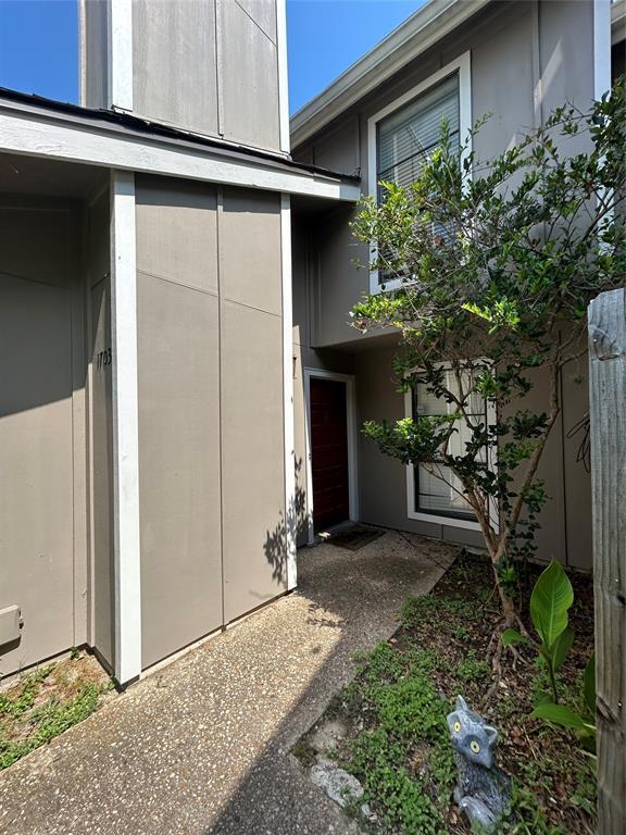 Building Photo - 1703 Timberwood Dr