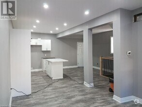 Building Photo - 24 Avalon Pl