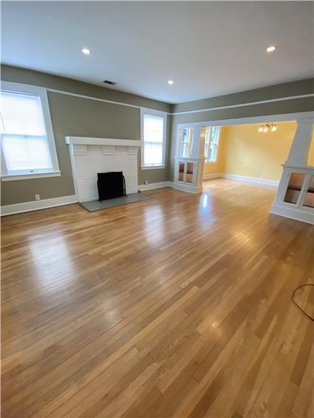 Foto del edificio - 718 E 48th St