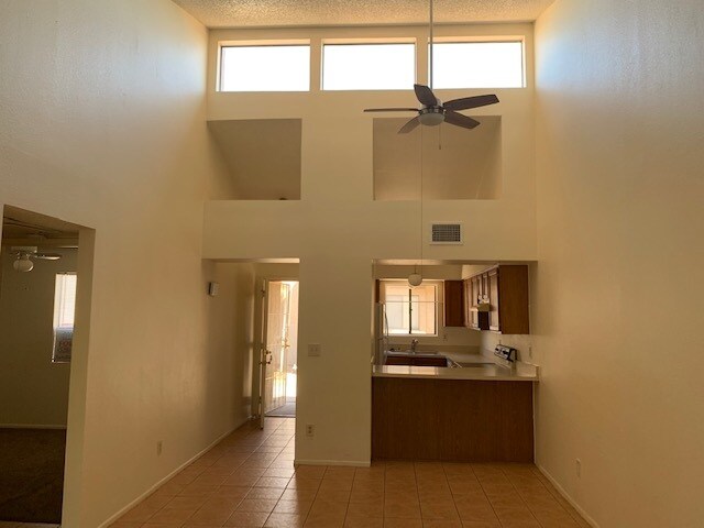 Foto principal - 1503 S Van Buren Ave