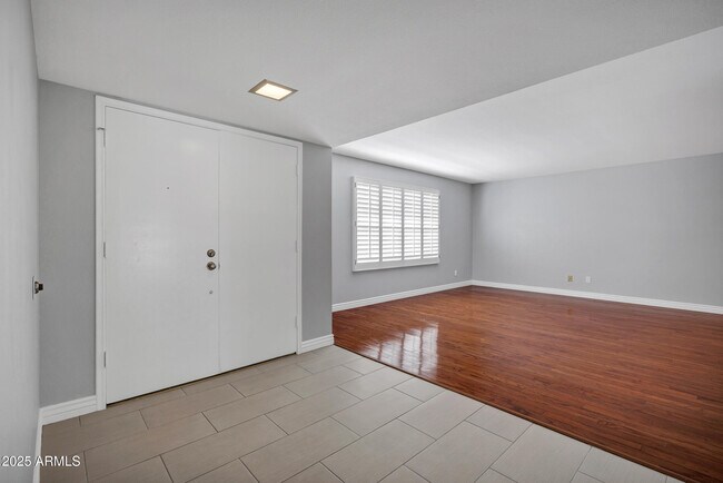 Foto del edificio - 8558 E Vía De Viva