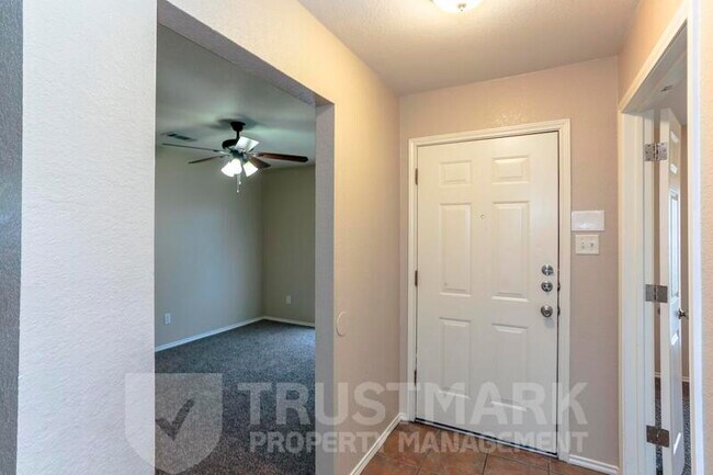 Foto del edificio - 5304 Vail Dr