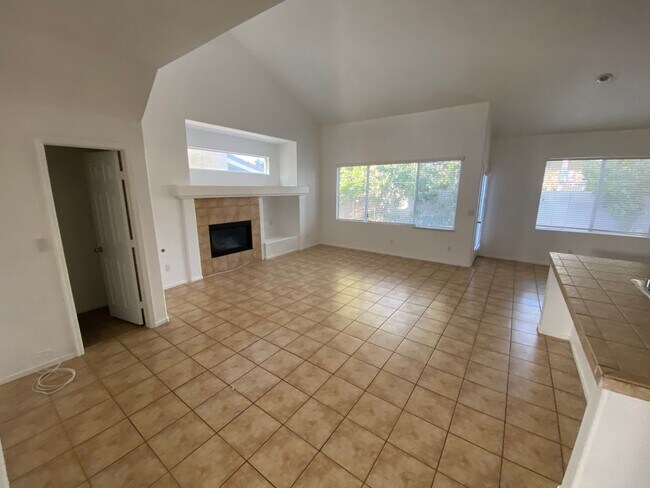 Foto del edificio - Gated community