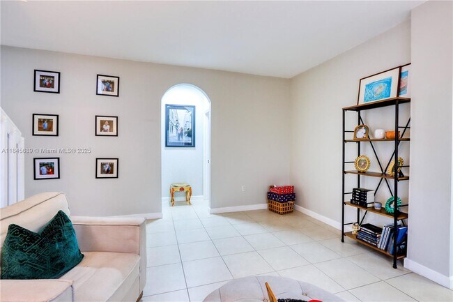 Foto del edificio - 148 NE 36th Avenue Rd