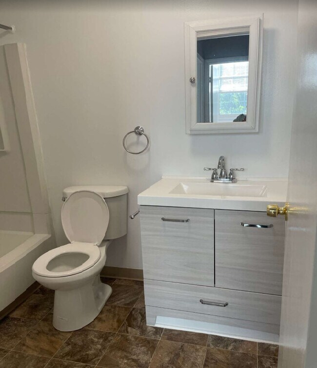 Foto del edificio - Colonial Court Apartments