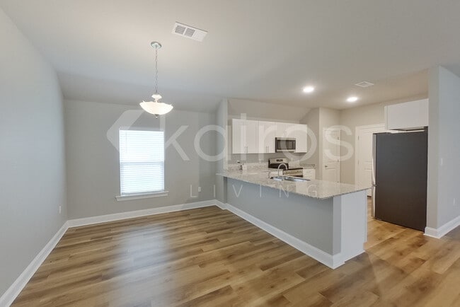 Building Photo - 13772 Willowmore Dr