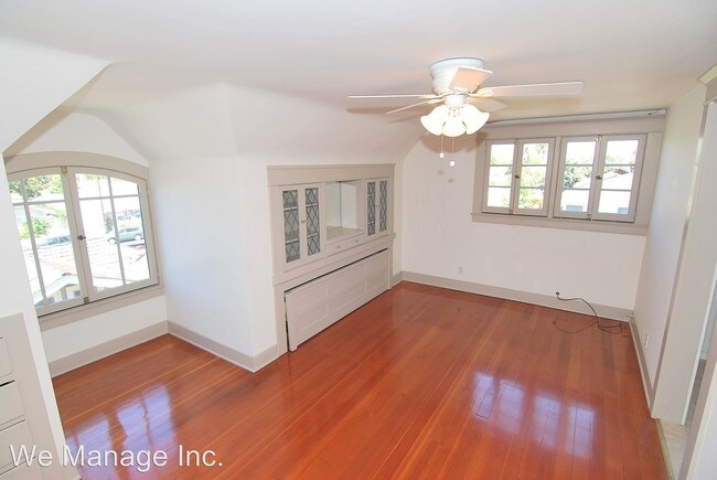 Building Photo - 1 br, 1 bath House - 2801 E. 2nd St