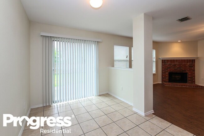 Building Photo - 411 Oxford Dr