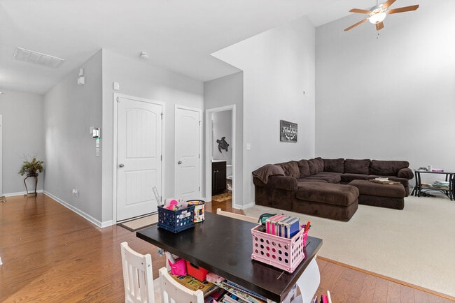 Building Photo - 135 Regatta Way