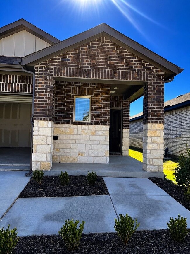 Building Photo - 3305 Sedge Grass Dr