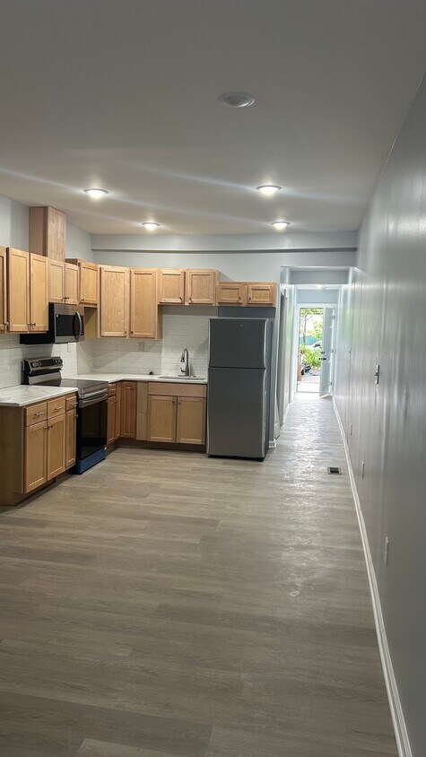 Foto del edificio - 3112 Frederick Ave