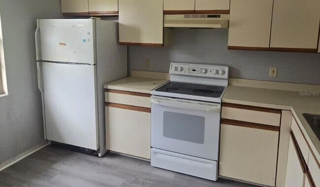 Foto del edificio - 304 Camillia Ln