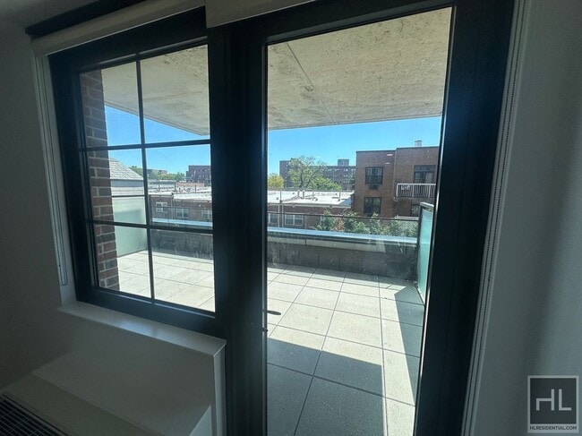 Foto del edificio - NORTHERN BOULEVARD