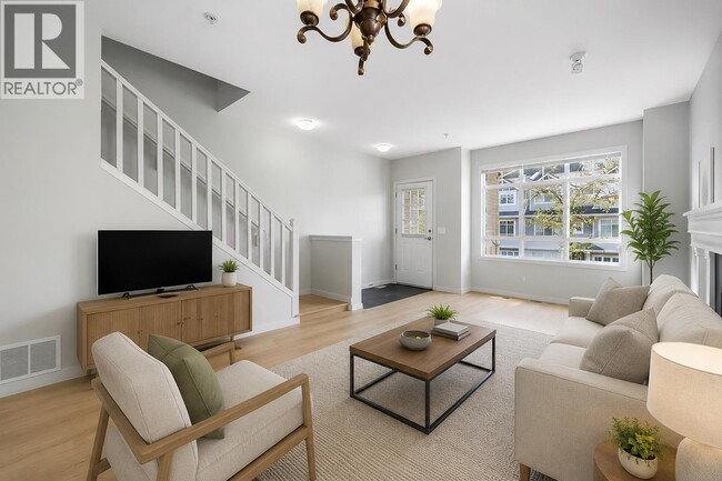 Building Photo - 3265 Clermont Mews