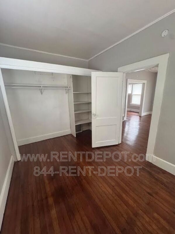 Building Photo - 621 Covert Ave