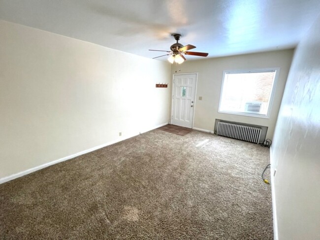Building Photo - 69 N 200 W
