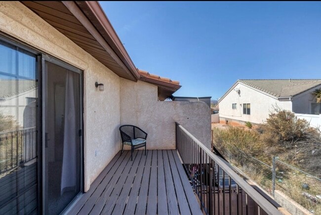 Building Photo - 1045 N 1725 W