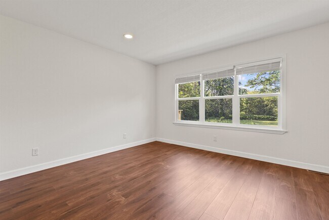 Foto del edificio - 7330 Olde Creek Rd