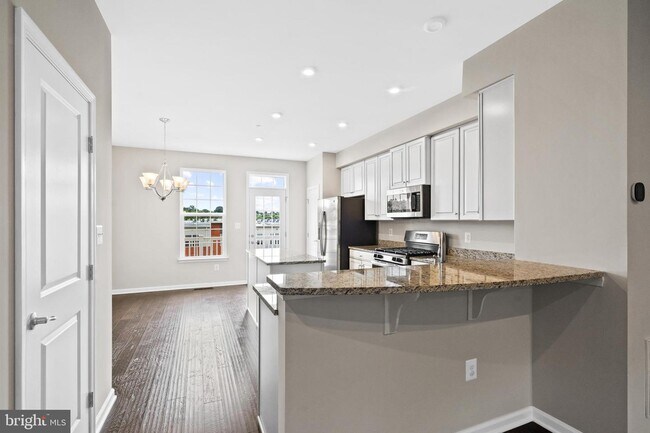 Building Photo - 1207 Trenton Pl SE