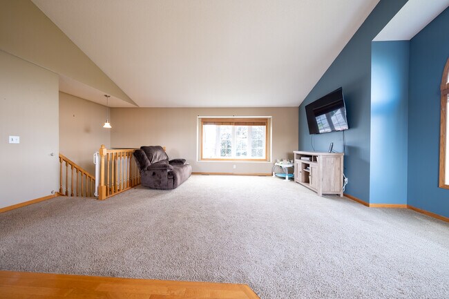 Foto del edificio - 211 Clover Ct