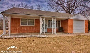 Building Photo - 1539 Campus Rd Building Photo - 1539 Campus Rd