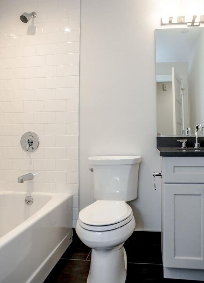 Foto del edificio - Charming 3 Bedroom-No Broker Fee
