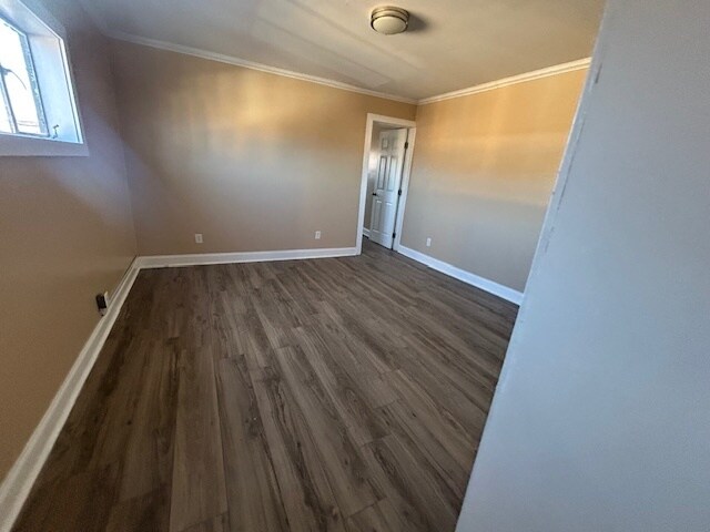 Building Photo - 1-Bedroom + Bonus & Sitting RM(UTILTIES IN...