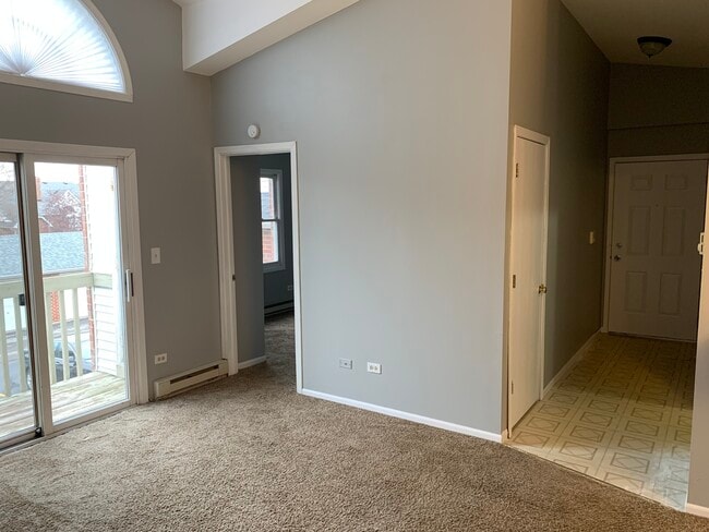 Building Photo - 1371 Cunat Ct