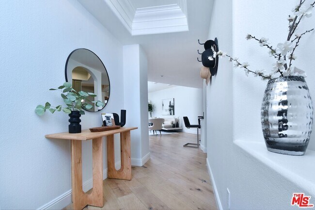 Foto del edificio - 4202 Whitsett Ave
