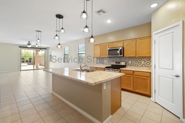 Building Photo - 40185 W Williams Way